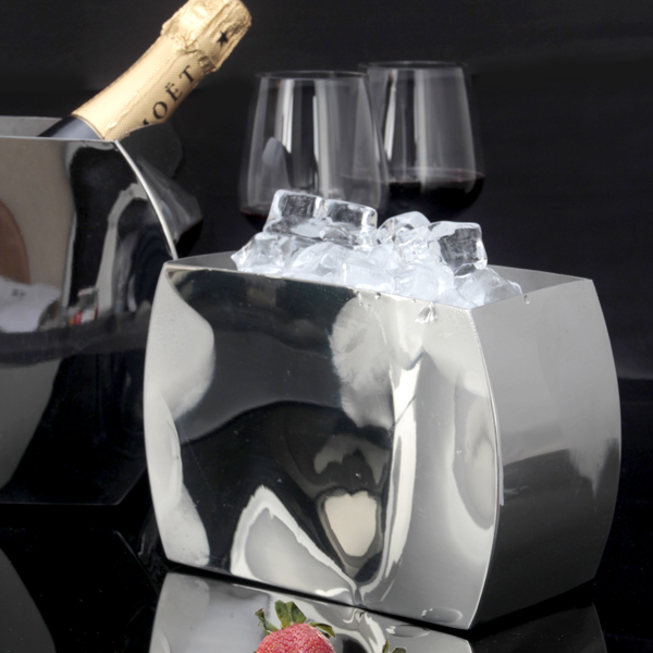 Grand Ice Bucket With Tong