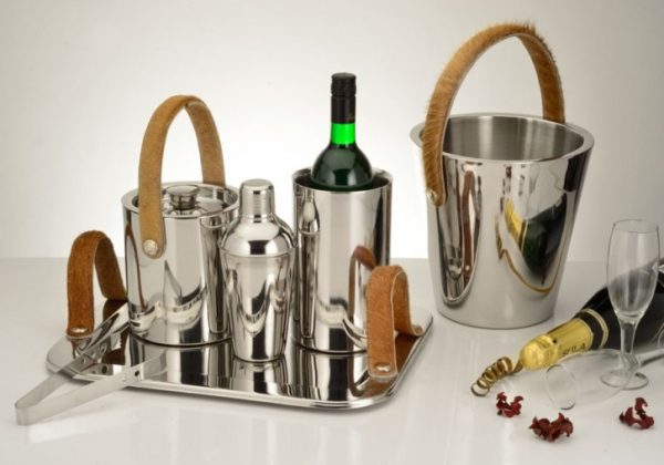 bar set fur leather handle